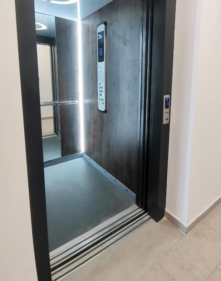 Stylish One Bedroom Apartment Podgorica Buitenkant foto